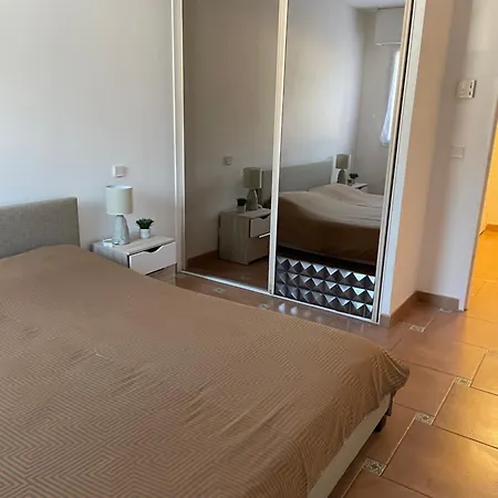 2 Pieces Raphael Renove, Classe 4 Etoiles, 100 M Plages, Piscine, Tennis, Parc, Terrasse, Jardin Privatif