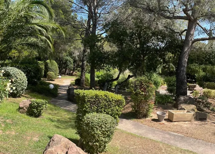 Riviera Oasis: Beachside Retreat With Pool And Tennis Saint-Raphael (Var)