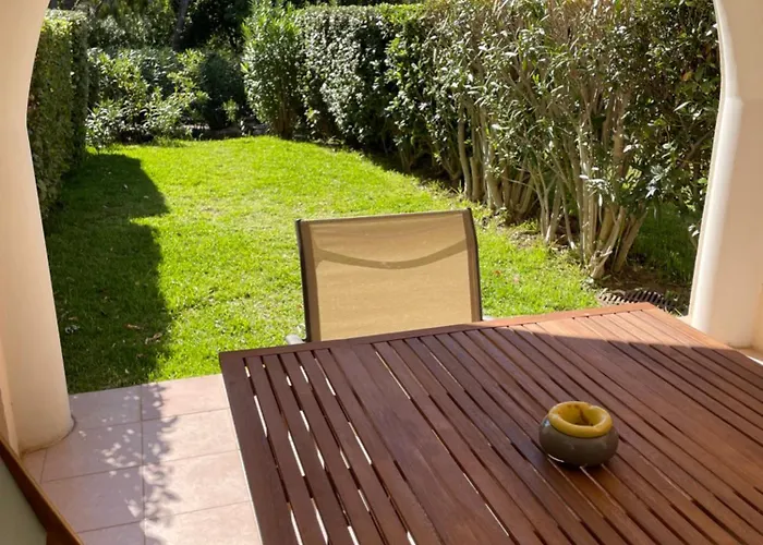 Riviera Oasis: Beachside Retreat With Pool And Tennis Apartment Saint-Raphael (Var)