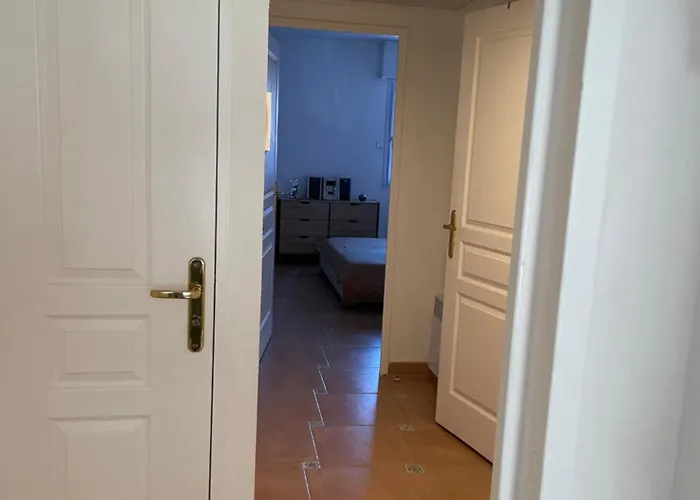 Riviera Oasis: Beachside Retreat With Pool And Tennis Saint-Raphael (Var)