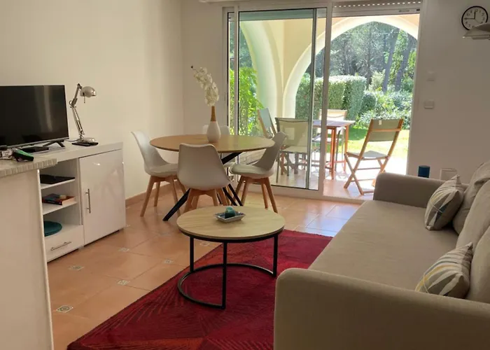 Riviera Oasis: Beachside Retreat With Pool And Tennis * Saint-Raphael (Var)